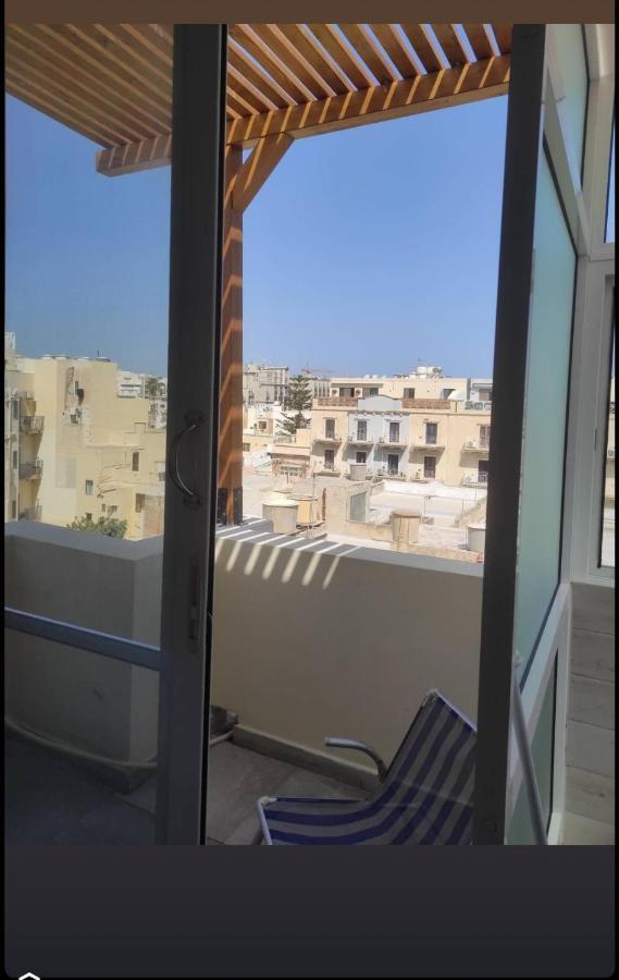 Pawlu Accommodations Sliema Ngoại thất bức ảnh