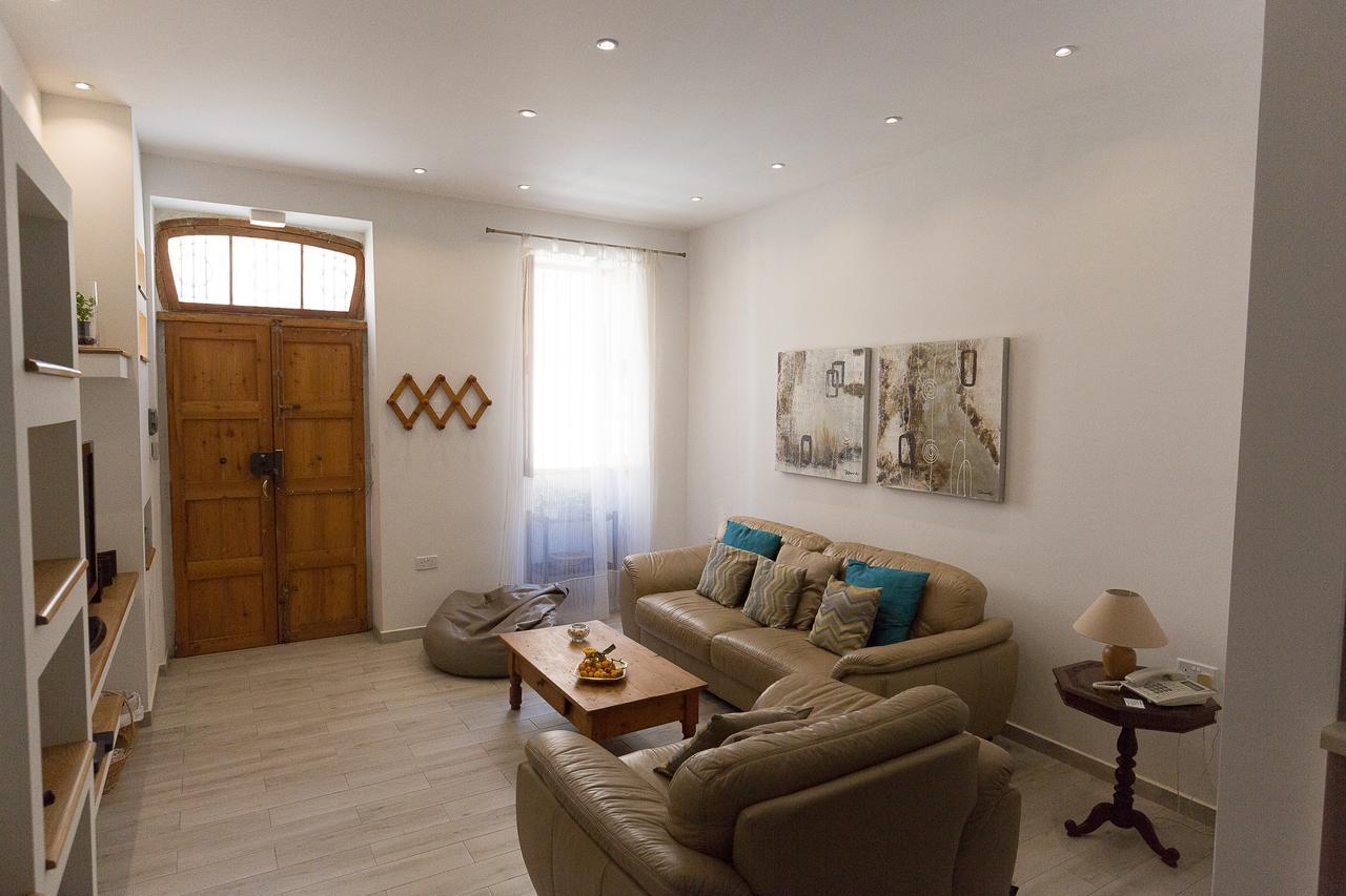 Pawlu Accommodations Sliema Ngoại thất bức ảnh